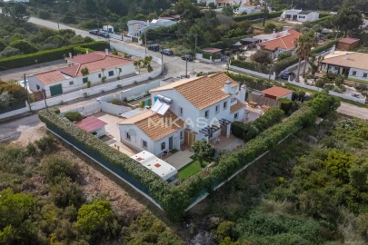 Moradia T5 para Venda em Aljezur