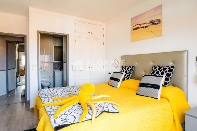 Apartamento T3 para Venda em Quarteira Foto 4