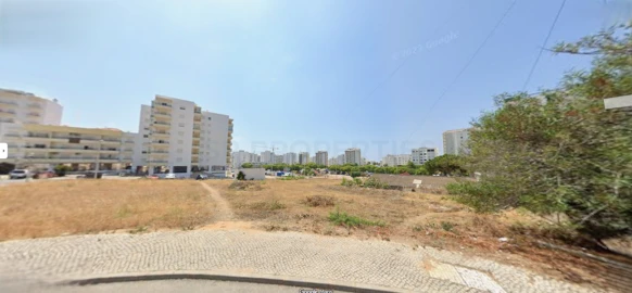Terreno para Venda em Quarteira