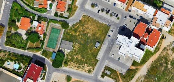 Terreno para Venda em Quarteira
