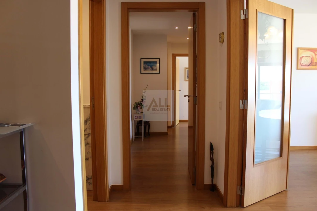 Apartamento T3 para Venda em Portimão Foto 17