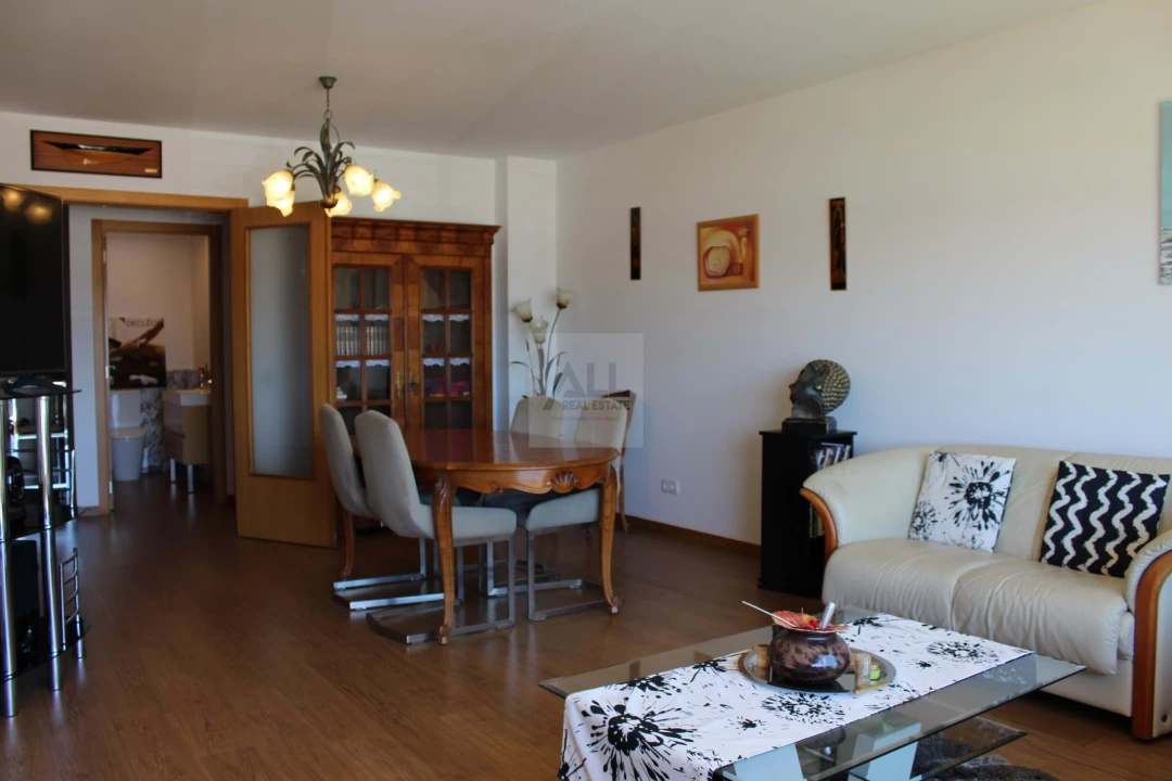 Apartamento T3 para Venda em Portimão Foto 7