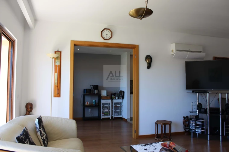 Apartamento T3 para Venda em Portimão Foto 9
