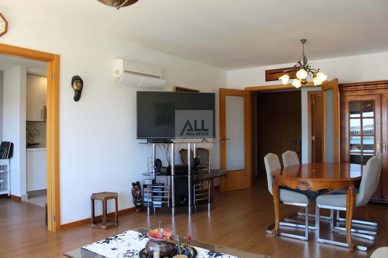 Apartamento T3 para Venda em Portimão Foto 10