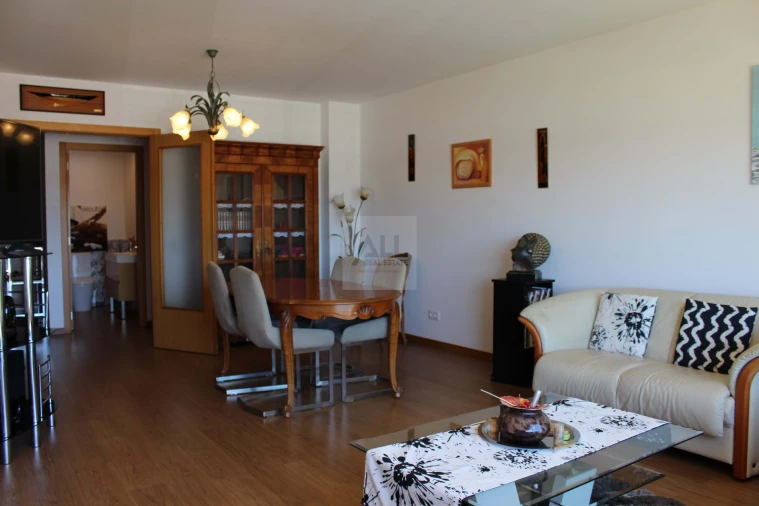 Apartamento T3 para Venda em Portimão Foto 7