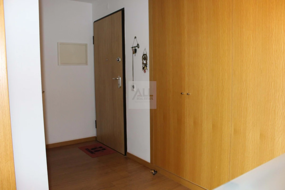 Apartamento T3 para Venda em Portimão Foto 3