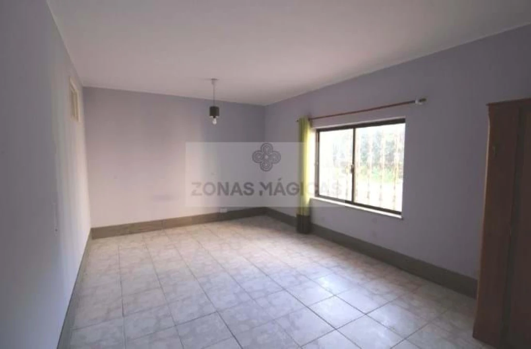 Moradia T4 para Venda em Lagos (São Sebastião e Santa Maria) Foto 6