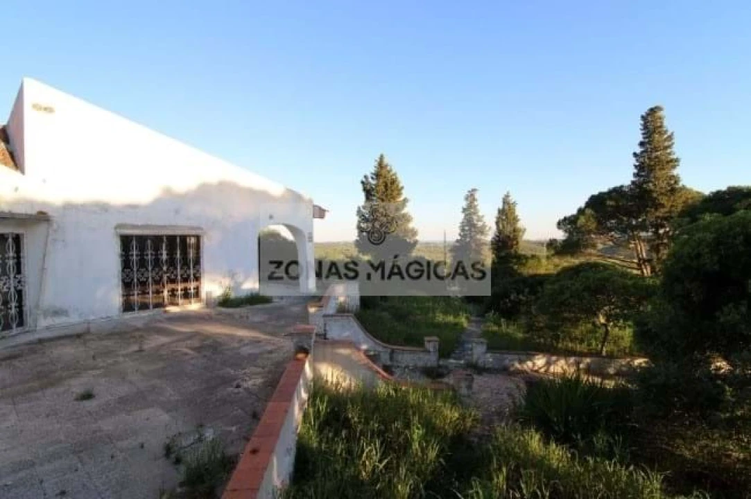 Moradia T4 para Venda em Lagos (São Sebastião e Santa Maria) Foto 2
