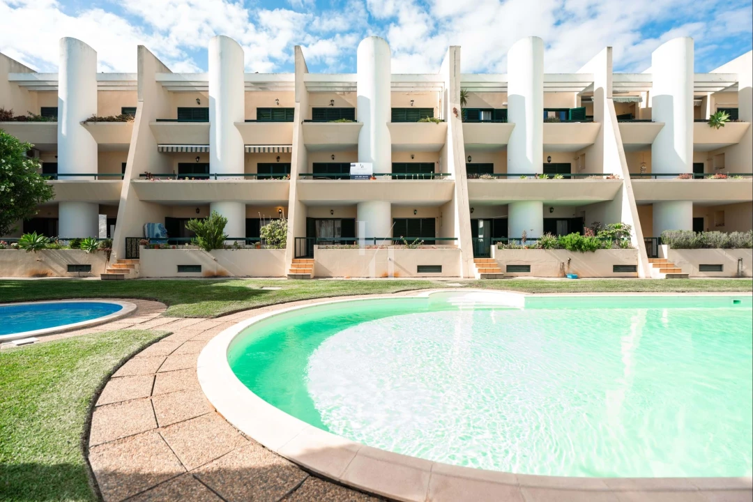 Apartamento T2 para Venda em Quarteira Foto 1