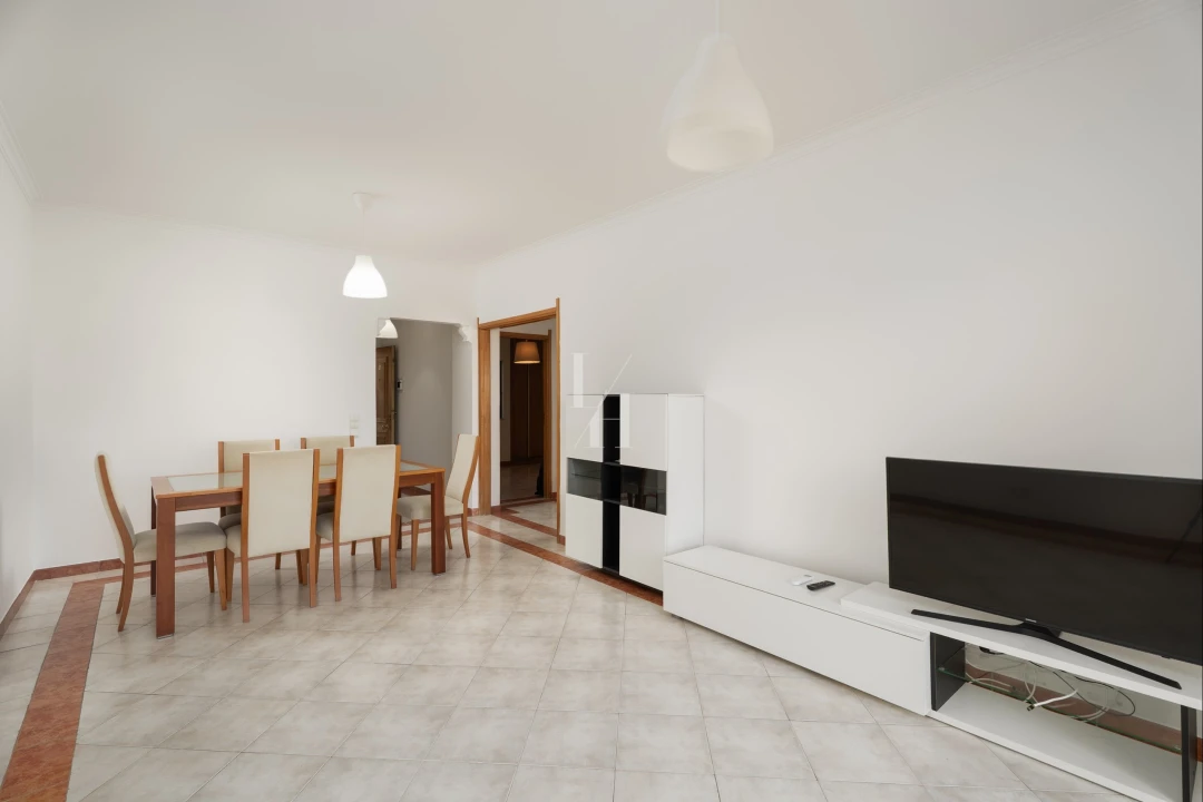 Apartamento T2 para Venda em Quarteira Foto 19