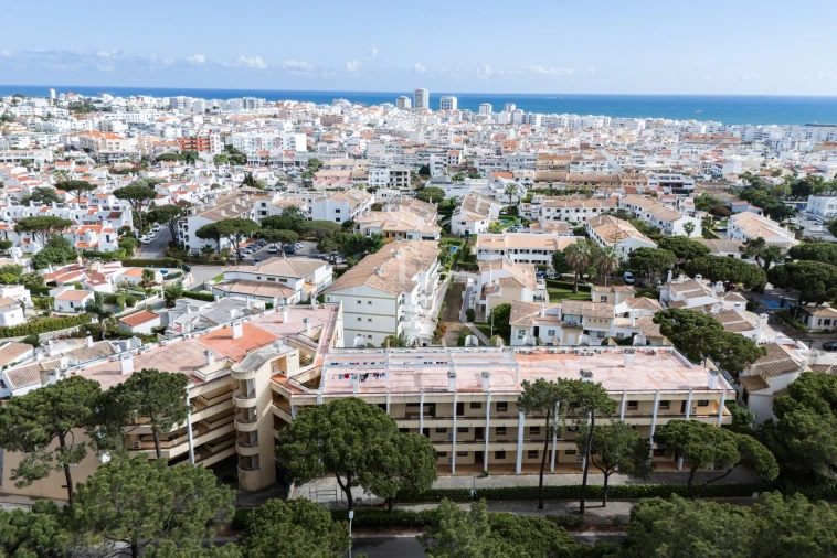 Apartamento T2 para Venda em Quarteira Foto 34