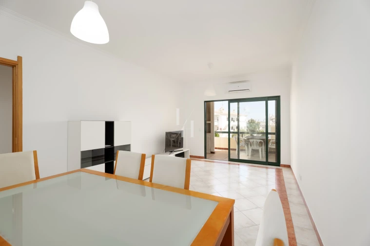 Apartamento T2 para Venda em Quarteira Foto 18