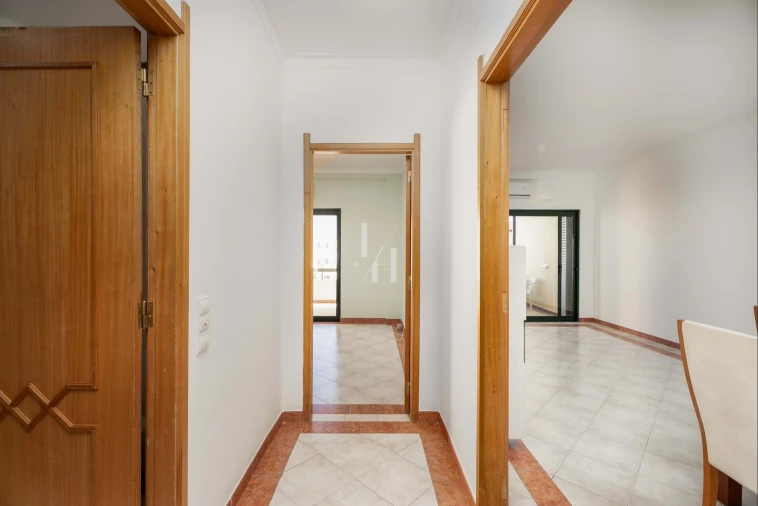 Apartamento T2 para Venda em Quarteira Foto 16