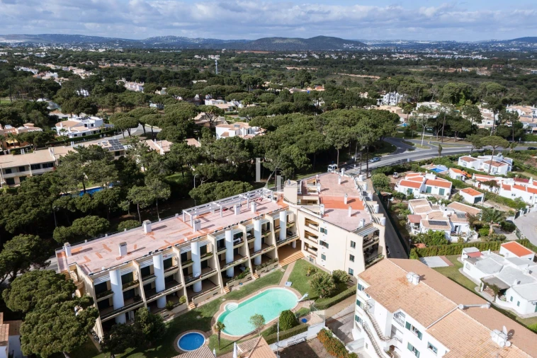 Apartamento T2 para Venda em Quarteira Foto 31