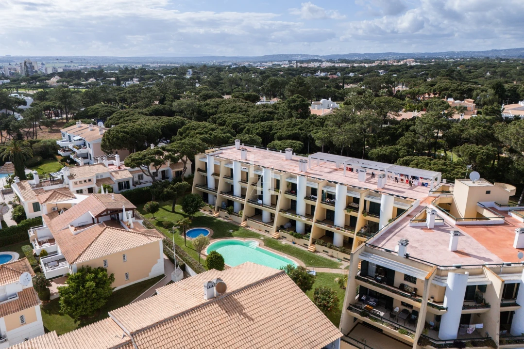 Apartamento T2 para Venda em Quarteira Foto 32