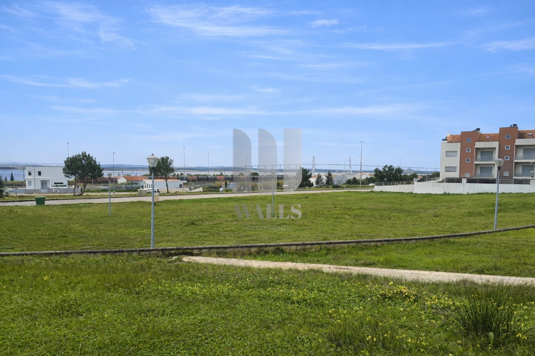 Terreno para Venda em Vila Verde Foto 1