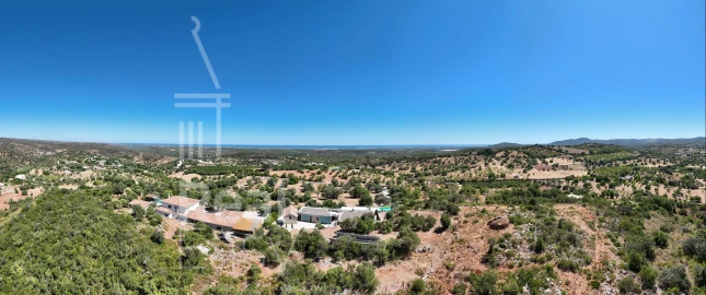 Moradia T4 para Venda em Santa Catarina da Fonte do Bispo
