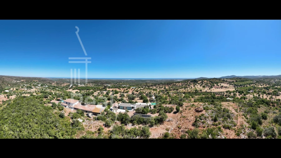 Moradia T4 para Venda em Santa Catarina da Fonte do Bispo