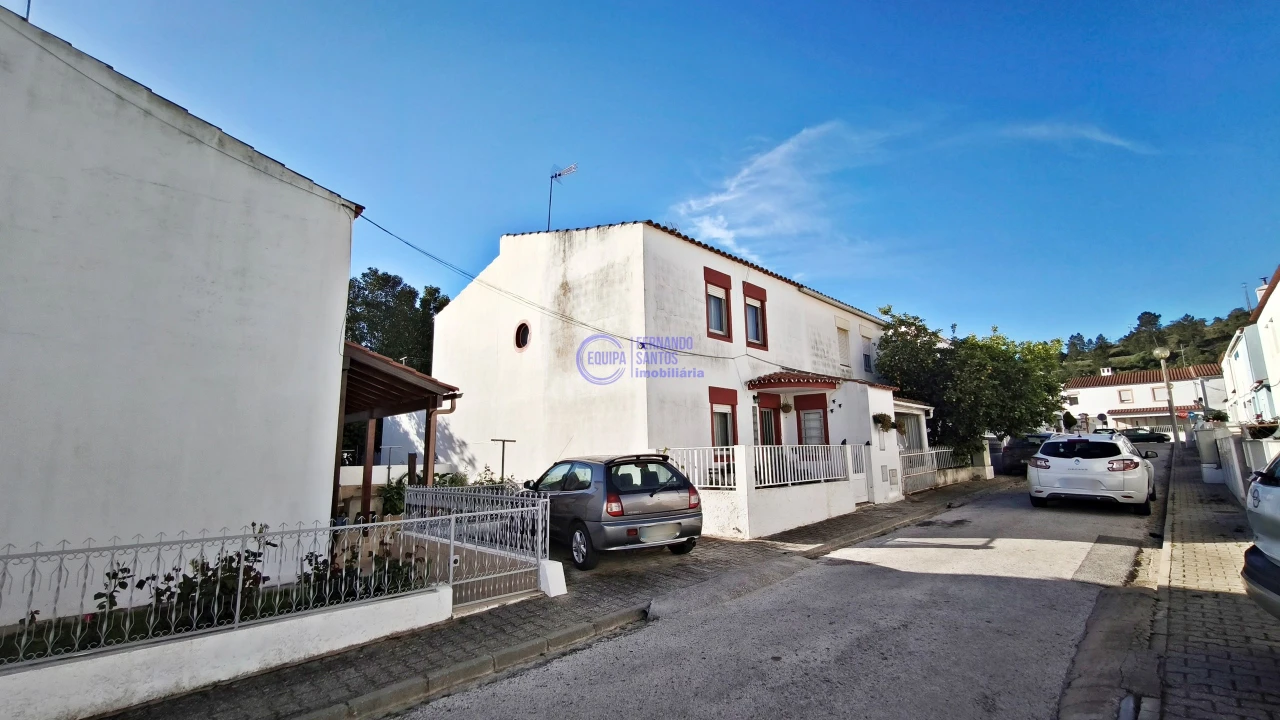 Moradia T4 para Venda em São Bartolomeu de Messines Foto 1
