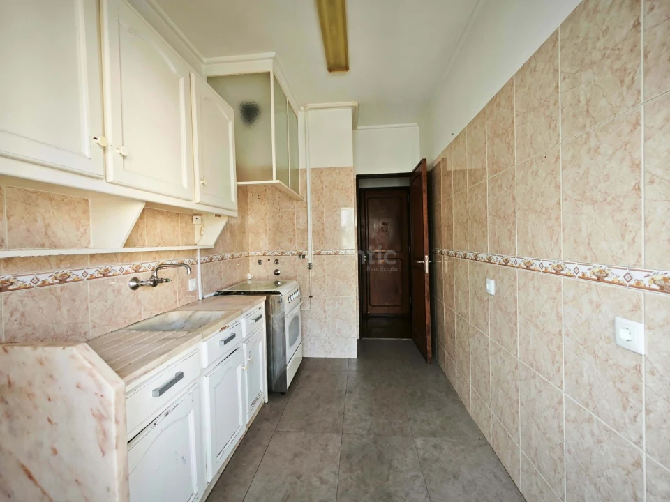 Apartamento T2 para Venda em Odivelas Foto 1