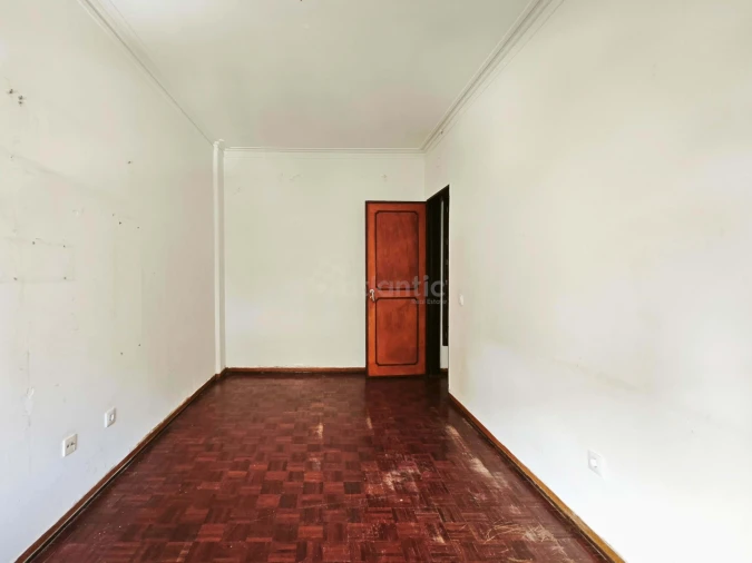 Apartamento T2 para Venda em Odivelas Foto 8