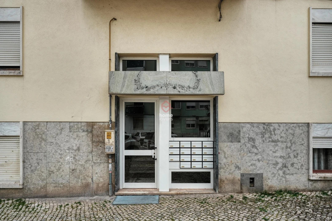 Apartamento T2 para Venda em Odivelas Foto 15