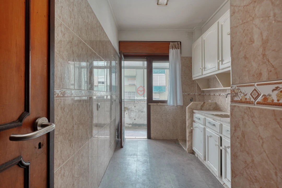 Apartamento T2 para Venda em Odivelas Foto 6