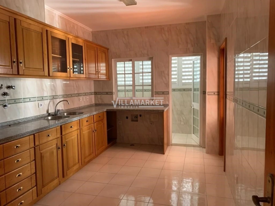 Apartamento T3 para Venda em Santa Maria do Castelo e Santiago e Santa Susana Foto 4
