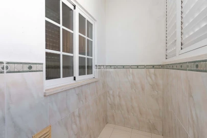 Apartamento T3 para Venda em Santa Maria do Castelo e Santiago e Santa Susana