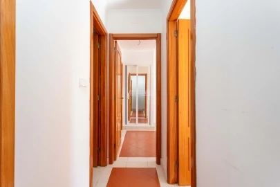 Apartamento T3 para Venda em Santa Maria do Castelo e Santiago e Santa Susana