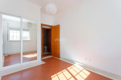 Apartamento T3 para Venda em Santa Maria do Castelo e Santiago e Santa Susana