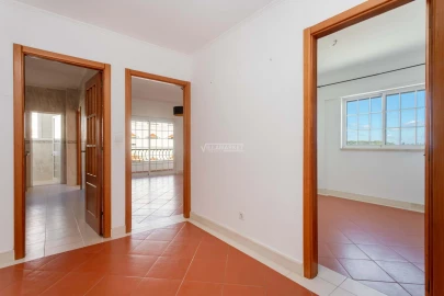Apartamento T3 para Venda em Santa Maria do Castelo e Santiago e Santa Susana