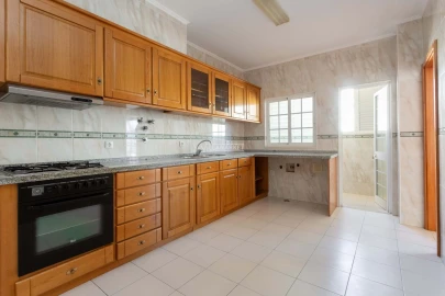 Apartamento T3 para Venda em Santa Maria do Castelo e Santiago e Santa Susana