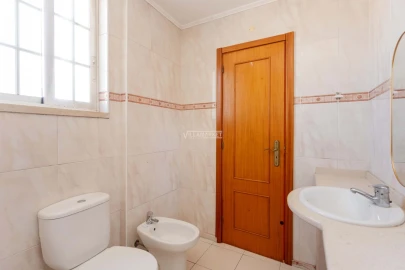 Apartamento T3 para Venda em Santa Maria do Castelo e Santiago e Santa Susana
