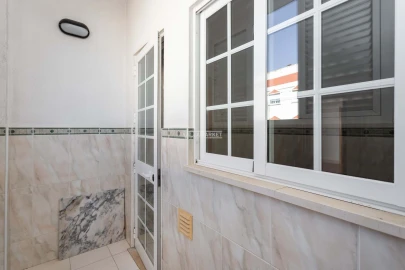 Apartamento T3 para Venda em Santa Maria do Castelo e Santiago e Santa Susana