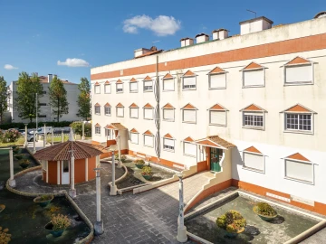 Apartamento T3 para Venda em Santa Maria do Castelo e Santiago e Santa Susana