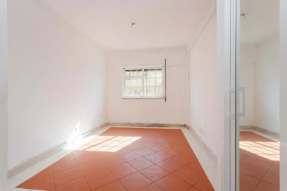 Apartamento T3 para Venda em Santa Maria do Castelo e Santiago e Santa Susana