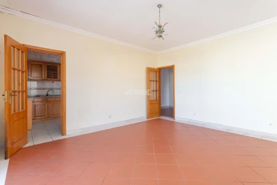 Apartamento T3 para Venda em Santa Maria do Castelo e Santiago e Santa Susana