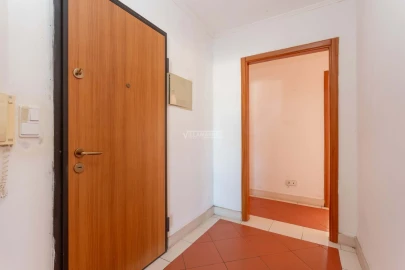Apartamento T3 para Venda em Santa Maria do Castelo e Santiago e Santa Susana