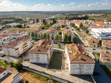 Apartamento T3 para Venda em Santa Maria do Castelo e Santiago e Santa Susana