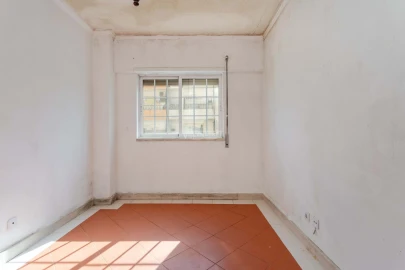 Apartamento T3 para Venda em Santa Maria do Castelo e Santiago e Santa Susana