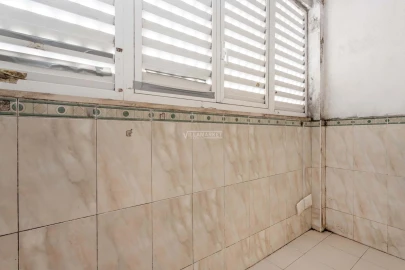 Apartamento T3 para Venda em Santa Maria do Castelo e Santiago e Santa Susana