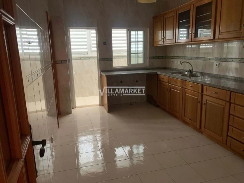 Apartamento T3 para Venda em Santa Maria do Castelo e Santiago e Santa Susana Foto 2