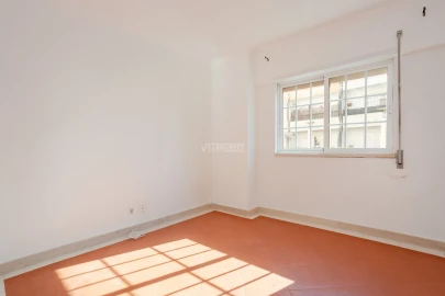 Apartamento T3 para Venda em Santa Maria do Castelo e Santiago e Santa Susana