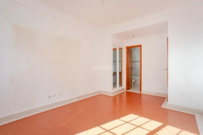 Apartamento T3 para Venda em Santa Maria do Castelo e Santiago e Santa Susana