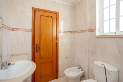 Apartamento T3 para Venda em Santa Maria do Castelo e Santiago e Santa Susana