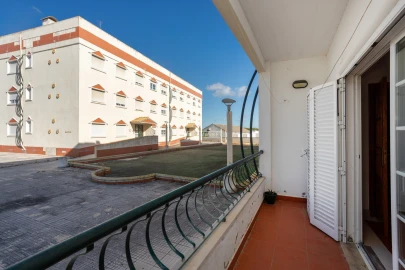 Apartamento T3 para Venda em Santa Maria do Castelo e Santiago e Santa Susana