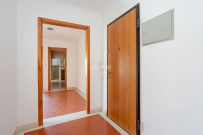 Apartamento T3 para Venda em Santa Maria do Castelo e Santiago e Santa Susana