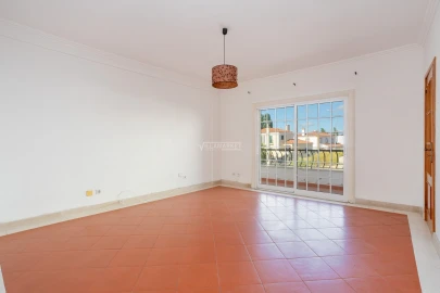 Apartamento T3 para Venda em Santa Maria do Castelo e Santiago e Santa Susana