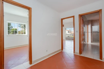 Apartamento T3 para Venda em Santa Maria do Castelo e Santiago e Santa Susana
